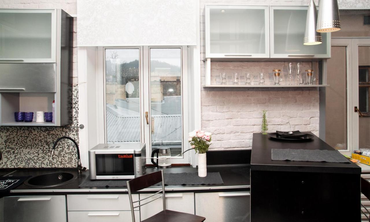 Apt In The Center Of The Town Near The Opera House Apartment Lviv Luaran gambar